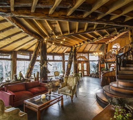 Montana Magica Lodge Lobby