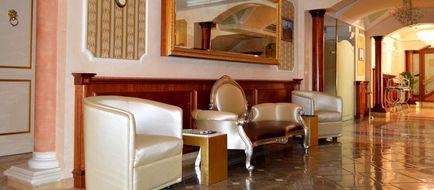 Il Principe Hotel Lobby