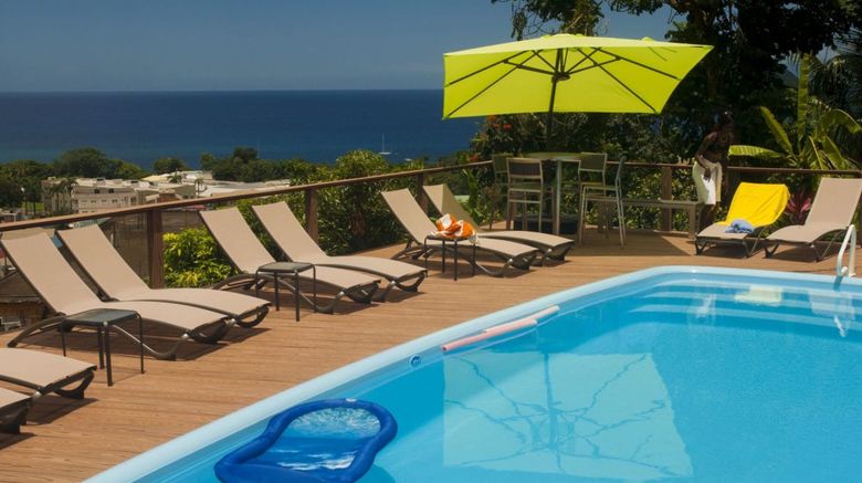 <b>Hotel The Champs Pool</b>