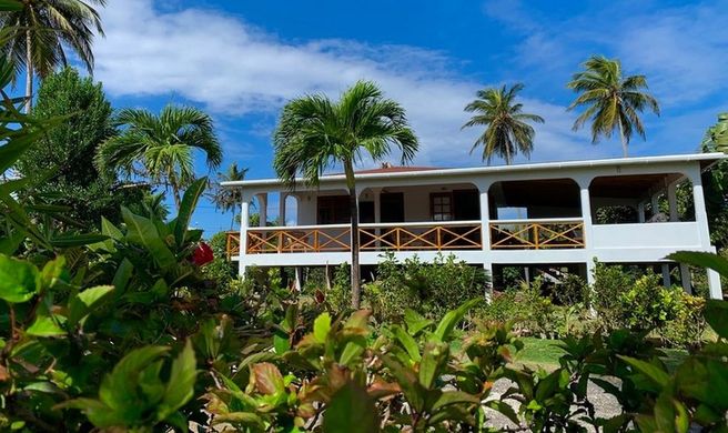 Sea Cliff Cottages Exterior