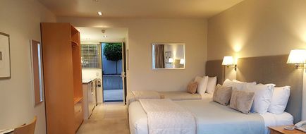 Bluestone on George Room