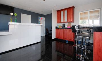 Solaire Inn and Suites