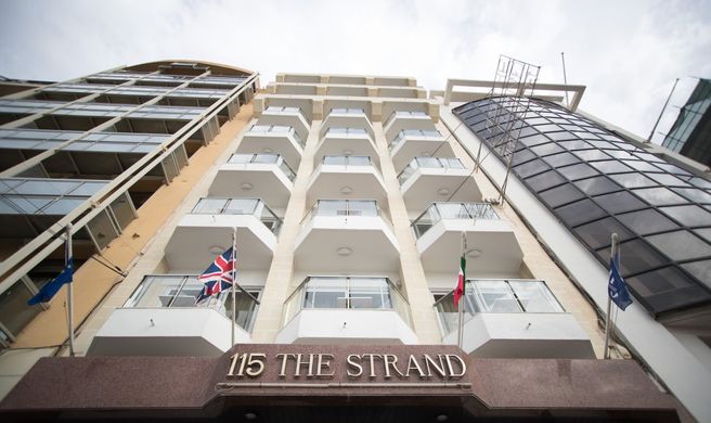 115 The Strand Hotel & Suites Exterior