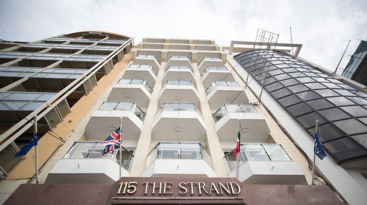 115 The Strand Hotel & Suites Exterior