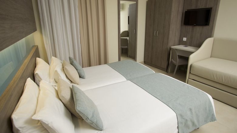<b>115 The Strand Hotel & Suites Suite</b> <b>115 The Strand Hotel & Suites Suite</b>