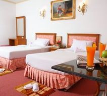 13 Coins Bangyai Room