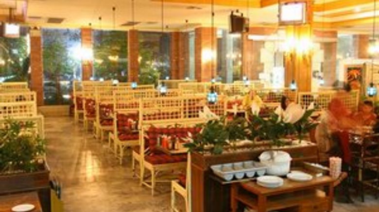 <b>13 Coins Resort Yotin Pattana Restaurant</b> <b>13 Coins Resort Yotin Pattana Restaurant</b>