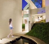 Habita Suites Lobby