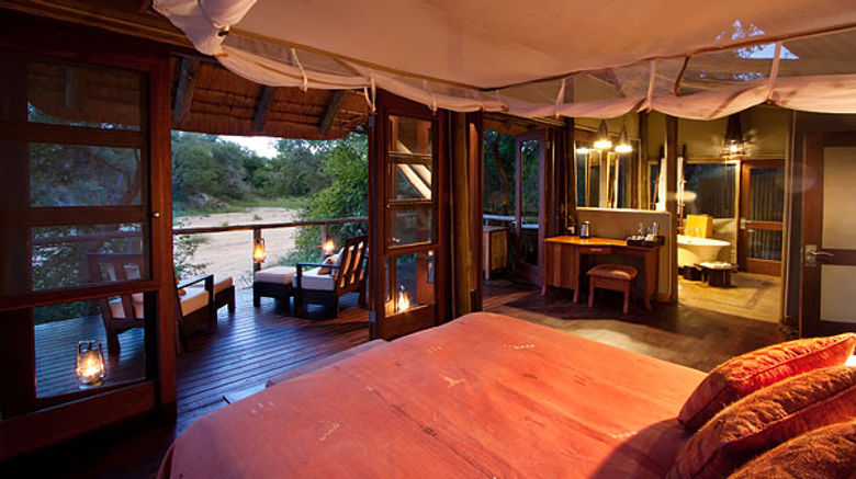 <b>Rhino Post Safari Lodge Suite</b>
