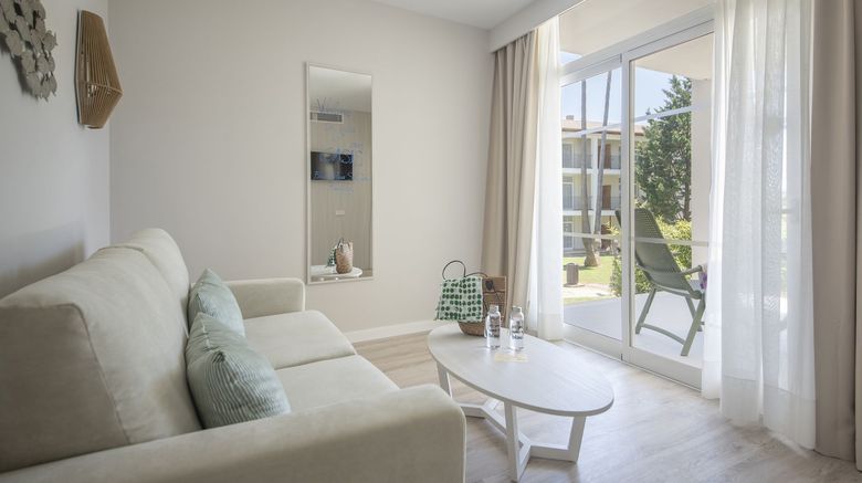 <b>Blau Colonia Sant Jordi Resort & Spa Suite</b>
