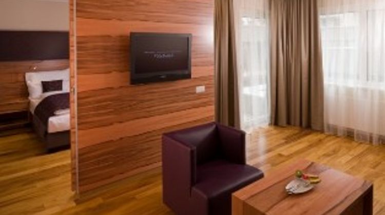 Pakat Suites Suite