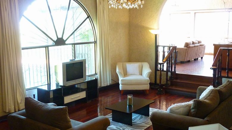 <b>Boutique Hotel Out of Bounds Health</b>