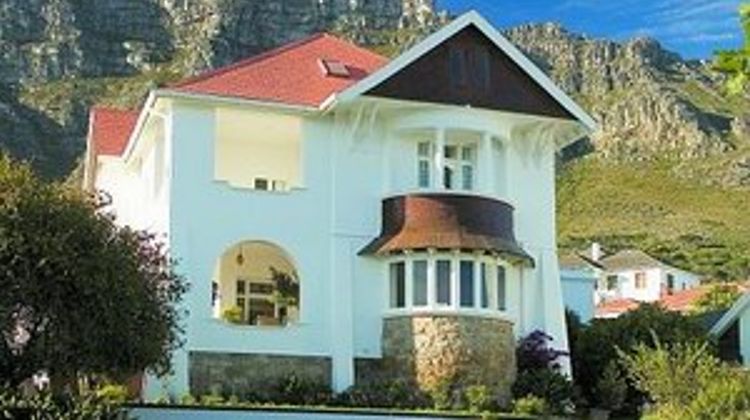 Abbey Manor Luxury Guesthouse Exterior