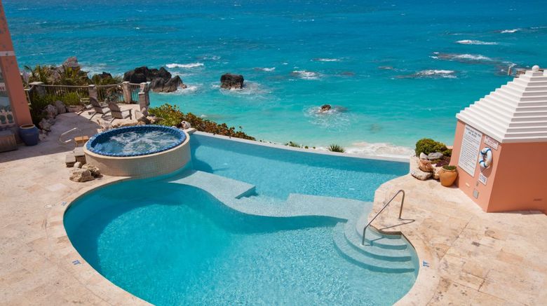 <b>The Reefs Pool</b>