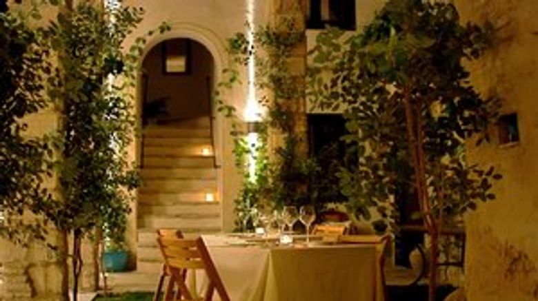 <b>Hotel Boutique V Restaurant</b>