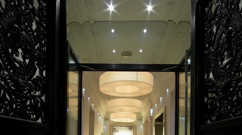 <b>Hotel Le Grand Balcon Lobby</b>