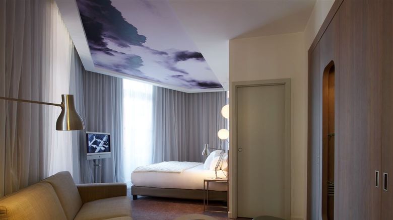 <b>Hotel Le Grand Balcon Suite</b>
