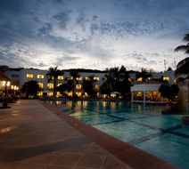 Lemon Tree Hotel Pool