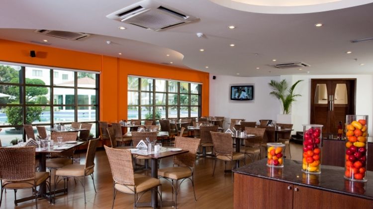 Lemon Tree Hotel Restaurant