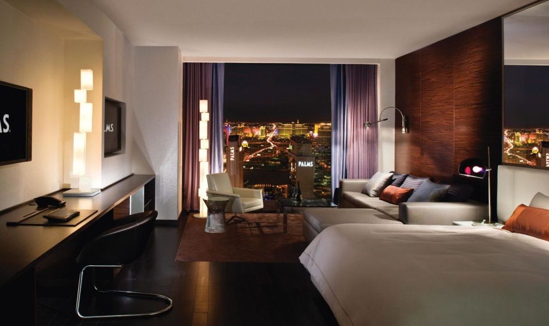 Luxury Suites at Palm Place Suite