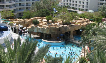 Club Hotel