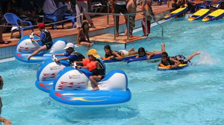 <b>Club Hotel Pool</b>
