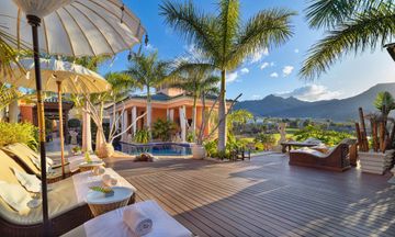 Royal Garden Villas & Spa