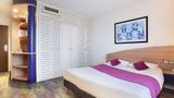 Suite-Home Saran Room