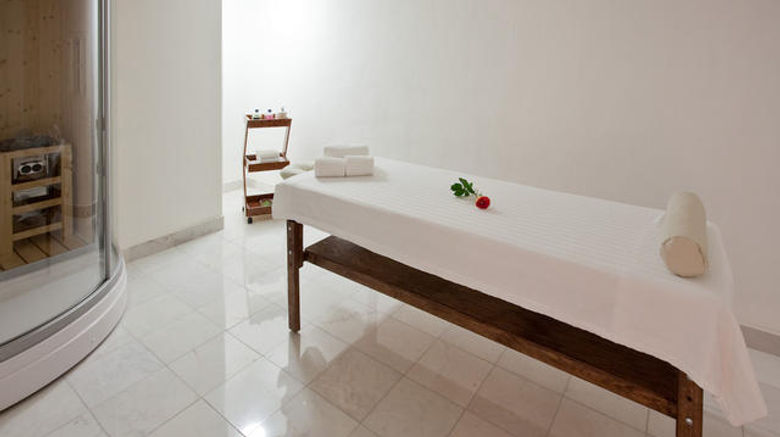 <b>Bel Air Business Salamanca Trademark Col Spa</b> <b>Bel Air Business Salamanca Trademark Col Spa</b>