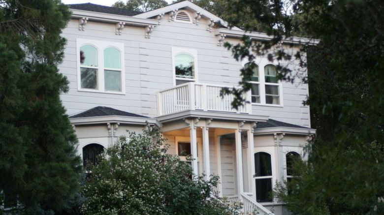 <b>Yosemite Rose B&B  Cottage Exterior</b>