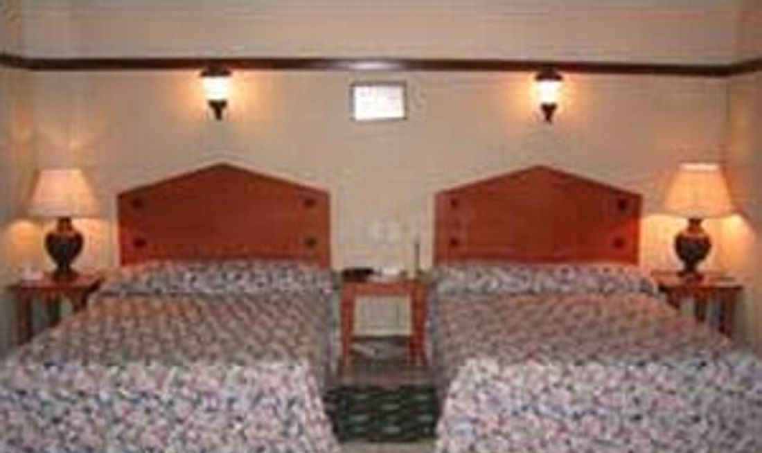 Hacienda Flamingos Room