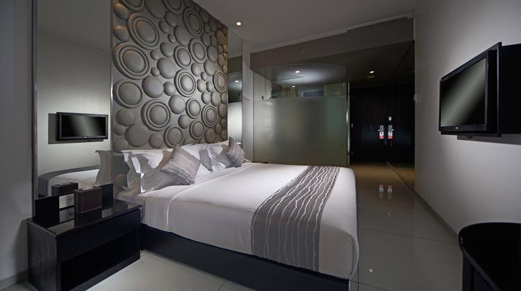 FM7 Resort Hotel Room