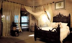 Caleton Club & Villas