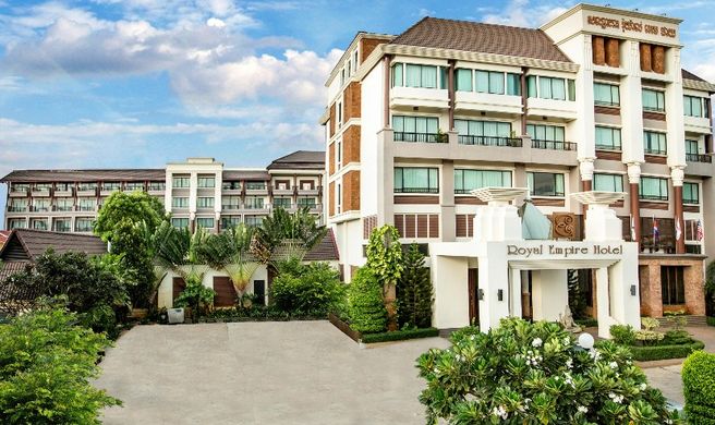 Royal Empire Hotel Exterior