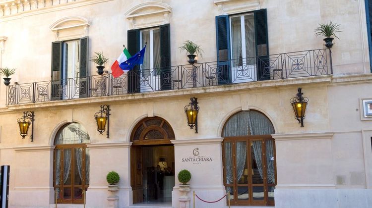 Suite Hotel Santa Chiara Exterior