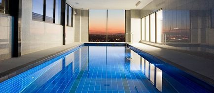 Mantra Melbourne Airport Pool
