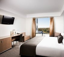 Mantra Melbourne Airport Suite