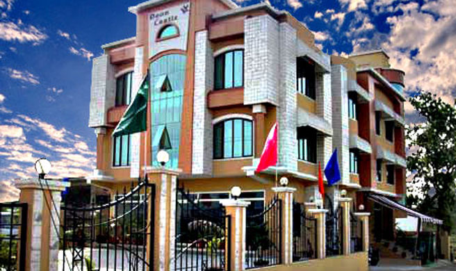Hotel Doon Castle Exterior