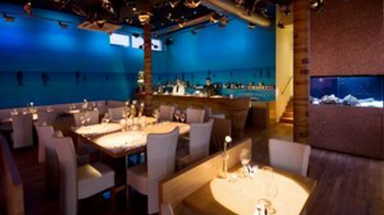 Design Hotel Noem Arch Restaurant