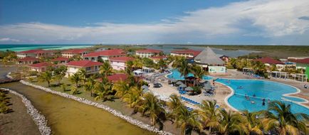 Memories Caribe Beach Resort Exterior
