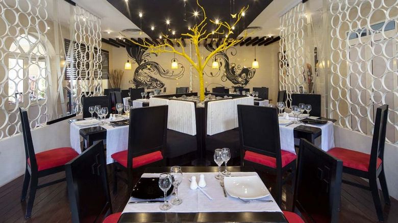 <b>Memories Caribe Beach Resort Restaurant</b> <b>Memories Caribe Beach Resort Restaurant</b>