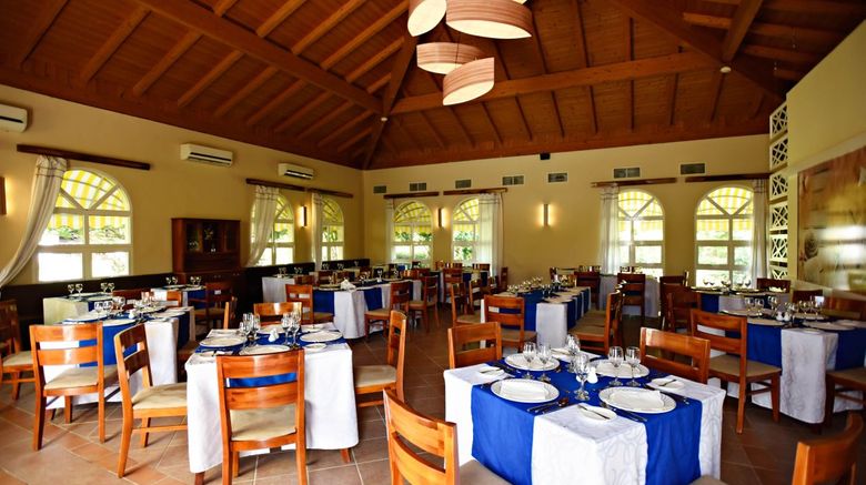 <b>Memories Caribe Beach Resort Restaurant</b> <b>Memories Caribe Beach Resort Restaurant</b>