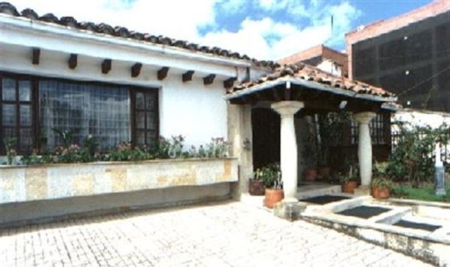Hotel Zuetana Exterior