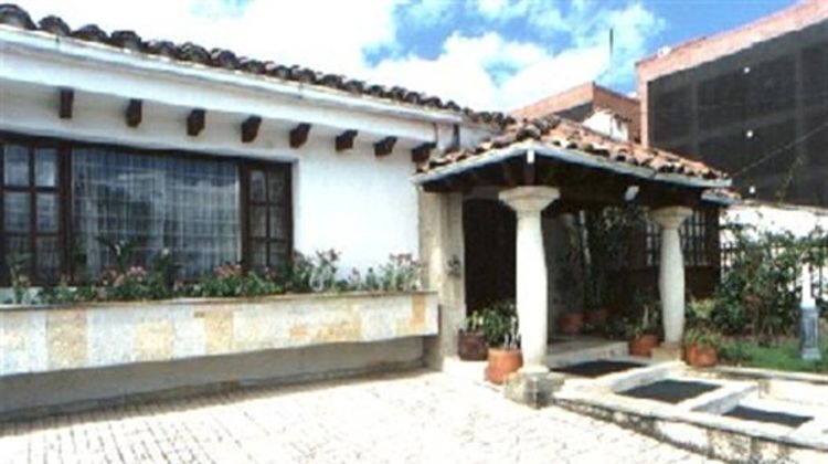 Hotel Zuetana Exterior