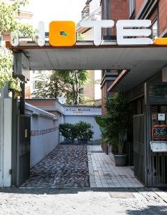 Orange Hotel