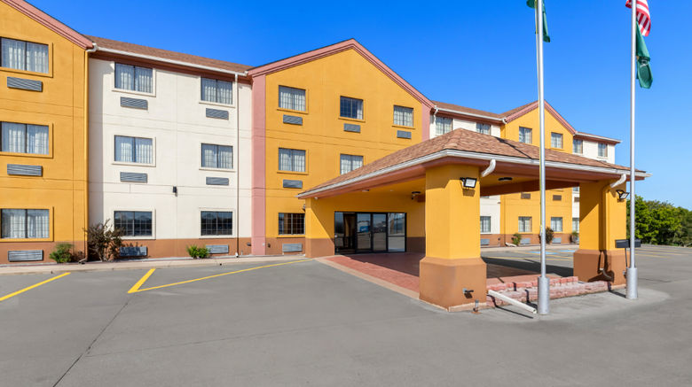 <b>Quality Inn & Suites McAlester Exterior</b> <b>Quality Inn & Suites McAlester Exterior</b>