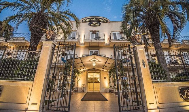 Hotel Villa Daphne Exterior