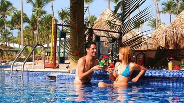Sirenis Tropical Suites Casino & Spa Pool