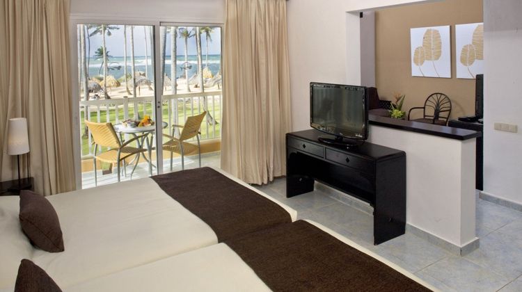 Sirenis Tropical Suites Casino & Spa Room
