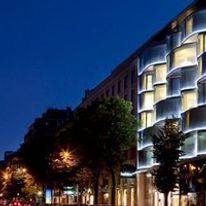 Renaissance Paris Arc de Triomphe Hotel